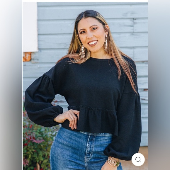 Chic Black Women's Blouse - Picture 1 of 4